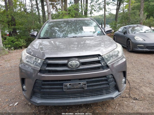 Продажа на аукционе авто 2017 Toyota Highlander Se, vin: 5TDJZRFH2HS456294, номер лота: 46239904
