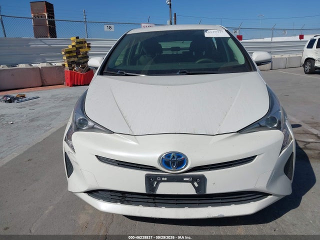 46239937 :رقم المزاد ، JTDKARFU2G3004015 vin ، 2016 Toyota Prius Two Eco مزاد بيع