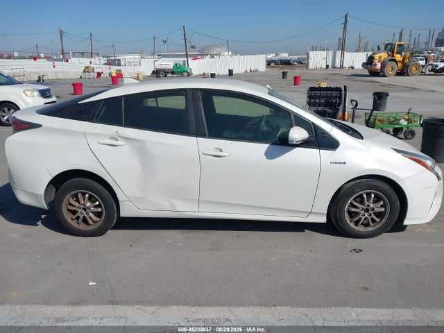 46239937 :رقم المزاد ، JTDKARFU2G3004015 vin ، 2016 Toyota Prius Two Eco مزاد بيع