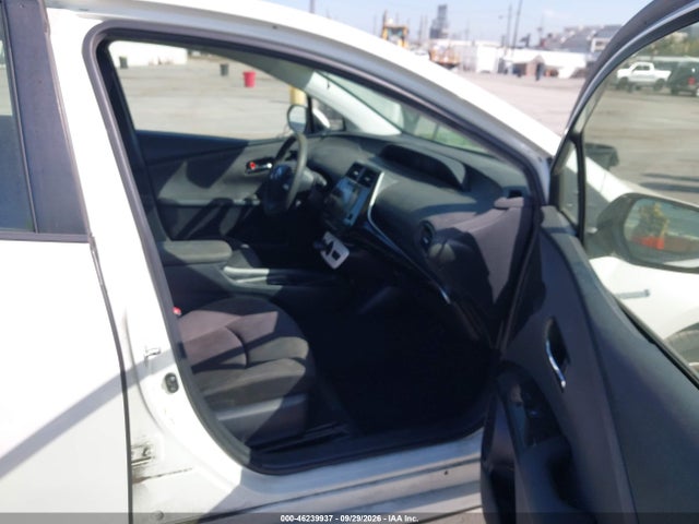 46239937 :رقم المزاد ، JTDKARFU2G3004015 vin ، 2016 Toyota Prius Two Eco مزاد بيع