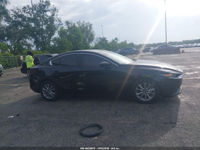 46239975 :رقم المزاد ، JM1BPAAL3M1326653 vin ، 2021 Mazda Mazda3 2.5 S مزاد بيع