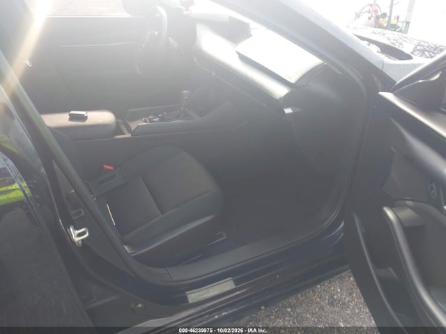 46239975 :رقم المزاد ، JM1BPAAL3M1326653 vin ، 2021 Mazda Mazda3 2.5 S مزاد بيع