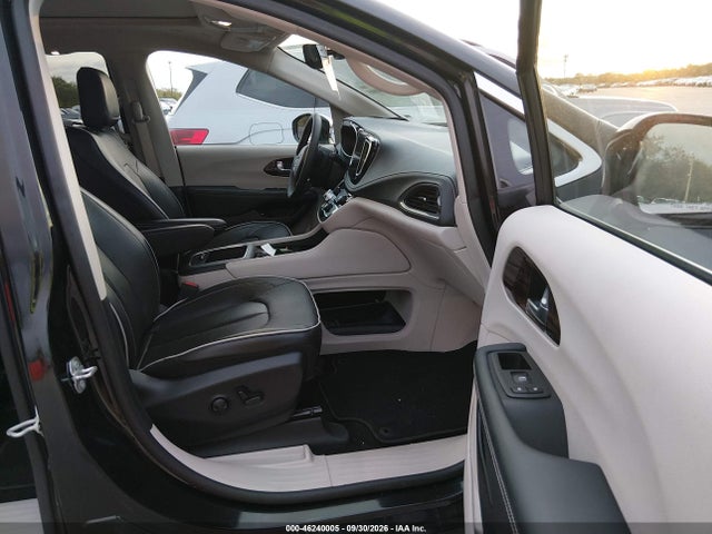 Продажа на аукционе авто 2023 Chrysler Pacifica Hybrid Limited, vin: 2C4RC1S7XPR542074, номер лота: 46240005