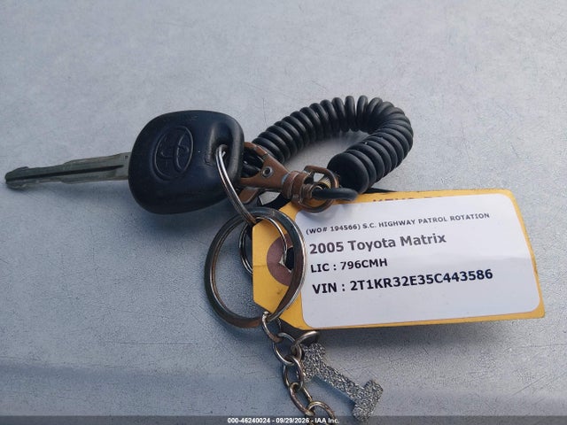 46240024 :رقم المزاد ، 2T1KR32E35C443586 vin ، 2005 Toyota Matrix مزاد بيع