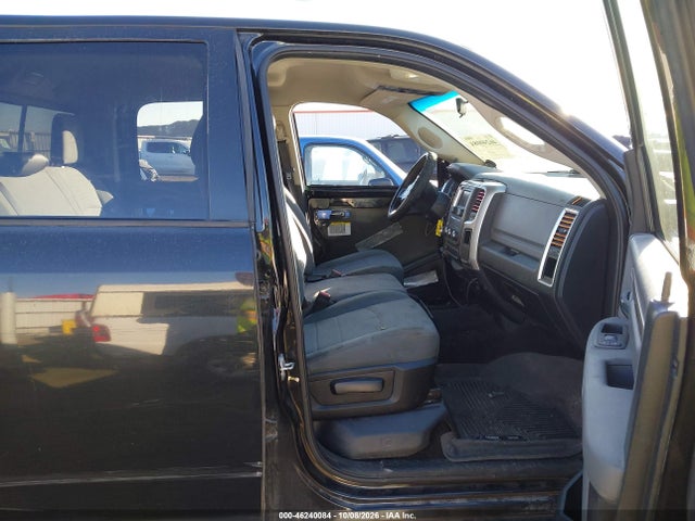 1C6RR7TT6HS748304 RAM 1500 Slt 4x4 6&#039;4 Box