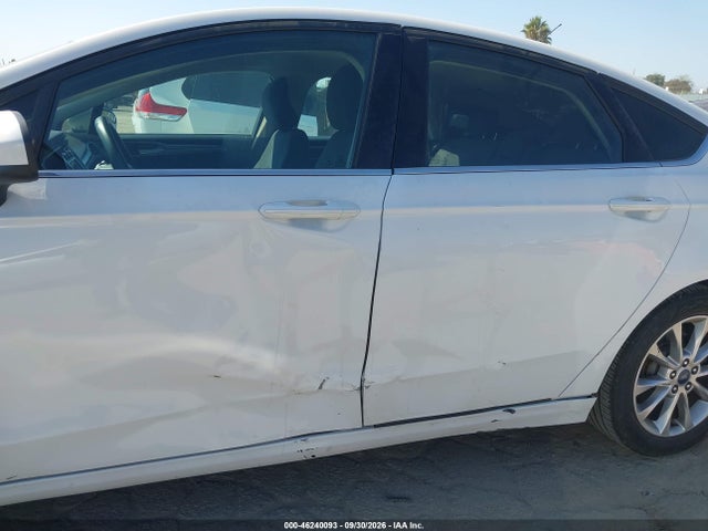 3FA6P0HD8HR293614 Ford FUSION SE