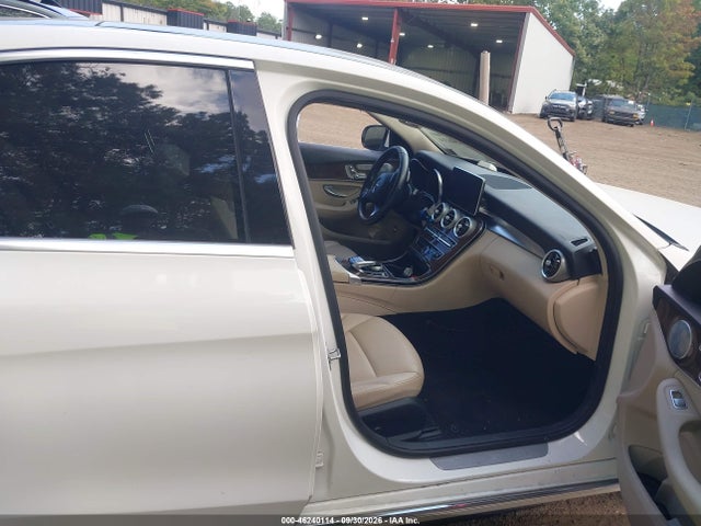Aukcja sprzedaży 2015 Mercedes-benz C 300 4matic/luxury 4matic/sport 4matic, vin: 55SWF4KB1FU021561, numer aukcji: 46240114