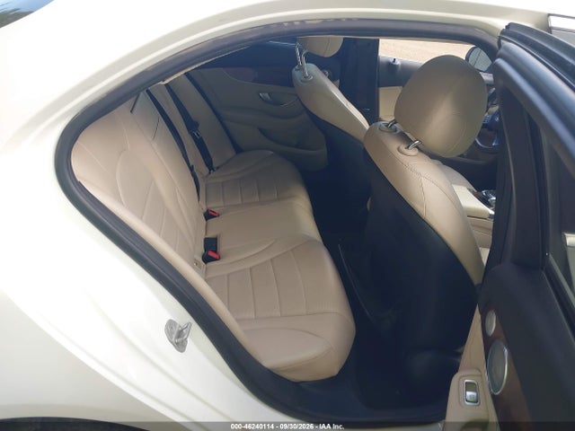 Aukcja sprzedaży 2015 Mercedes-benz C 300 4matic/luxury 4matic/sport 4matic, vin: 55SWF4KB1FU021561, numer aukcji: 46240114