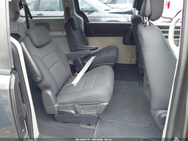 46240119 :رقم المزاد ، 2D4RN4DE0AR453597 vin ، 2010 Dodge Grand Caravan Se مزاد بيع