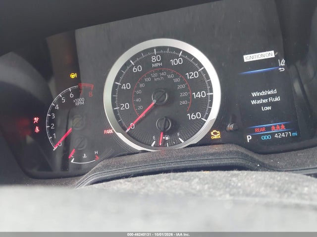 46240131 :رقم المزاد ، 7MUCAAAG8NV020129 vin ، 2022 Toyota Corolla Cross Le مزاد بيع