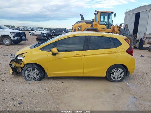 46240166 :رقم المزاد ، 3HGGK5H47JM730551 vin ، 2018 Honda Fit Lx مزاد بيع
