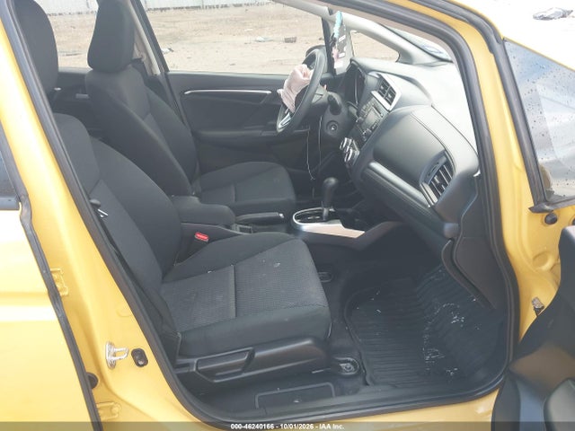 46240166 :رقم المزاد ، 3HGGK5H47JM730551 vin ، 2018 Honda Fit Lx مزاد بيع