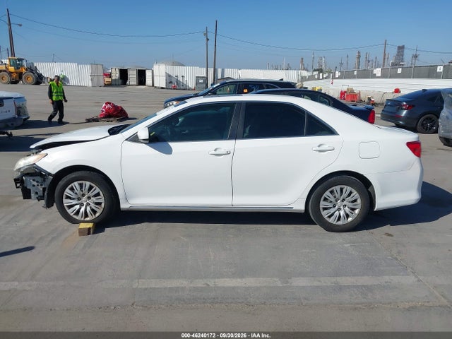 2014 Toyota Camry Le მანქანა იყიდება აუქციონზე, vin: 4T1BF1FK9EU735352, აუქციონის ნომერი: 46240172