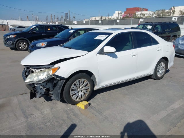 2014 Toyota Camry Le მანქანა იყიდება აუქციონზე, vin: 4T1BF1FK9EU735352, აუქციონის ნომერი: 46240172