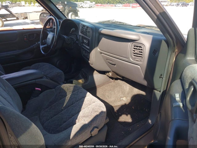 Auction sale of the 2002 Chevrolet S-10 Ls, vin: 1GCDT13W82K136849, lot number: 46240259