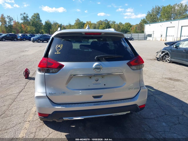 46240278 :رقم المزاد ، KNMAT2MV2HP597779 vin ، 2017 Nissan Rogue Sv مزاد بيع