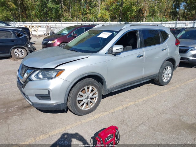 46240278 :رقم المزاد ، KNMAT2MV2HP597779 vin ، 2017 Nissan Rogue Sv مزاد بيع