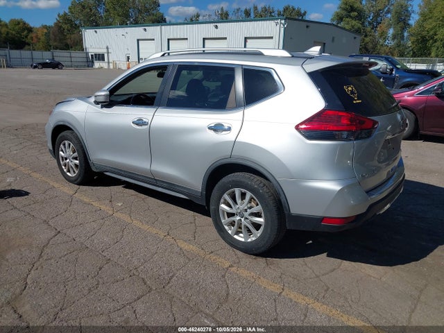 46240278 :رقم المزاد ، KNMAT2MV2HP597779 vin ، 2017 Nissan Rogue Sv مزاد بيع