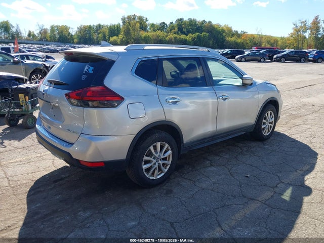46240278 :رقم المزاد ، KNMAT2MV2HP597779 vin ، 2017 Nissan Rogue Sv مزاد بيع