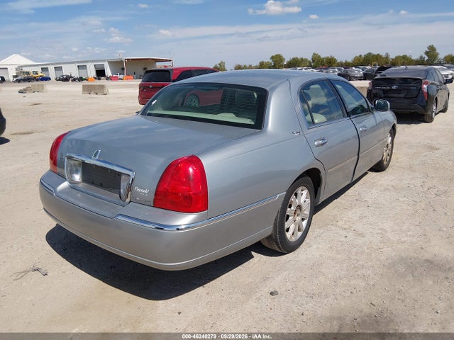 Продаж на аукціоні авто 2006 Lincoln Town Car Signature Limited, vin: 1LNHM82W26Y613380, номер лоту: 46240279