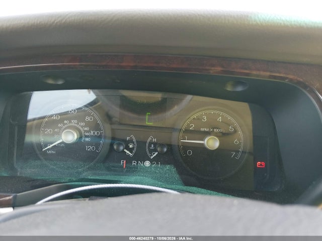 Продаж на аукціоні авто 2006 Lincoln Town Car Signature Limited, vin: 1LNHM82W26Y613380, номер лоту: 46240279