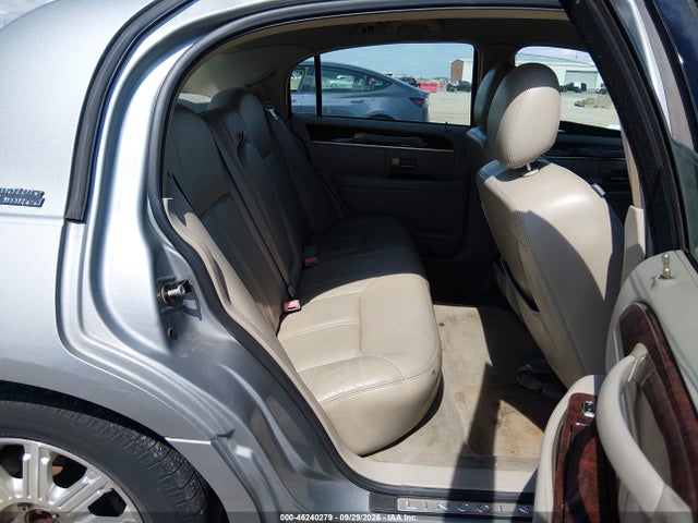 Продаж на аукціоні авто 2006 Lincoln Town Car Signature Limited, vin: 1LNHM82W26Y613380, номер лоту: 46240279