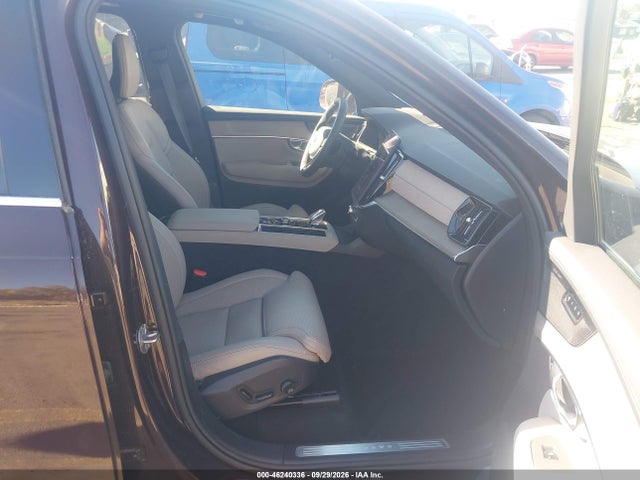 46240336 :رقم المزاد ، YV4H60PF6T1508657 vin ، 2026 Volvo Xc90 Plug-in Hybrid Ultra, T8 Awd, Electric/gasoline, Bright, 7 Seats مزاد بيع