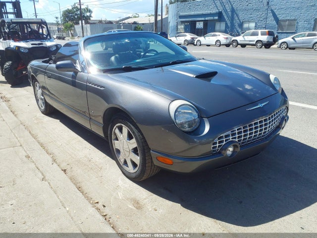 46240341 :رقم المزاد ، 1FAHP60AX3Y112858 vin ، 2003 Ford Thunderbird مزاد بيع