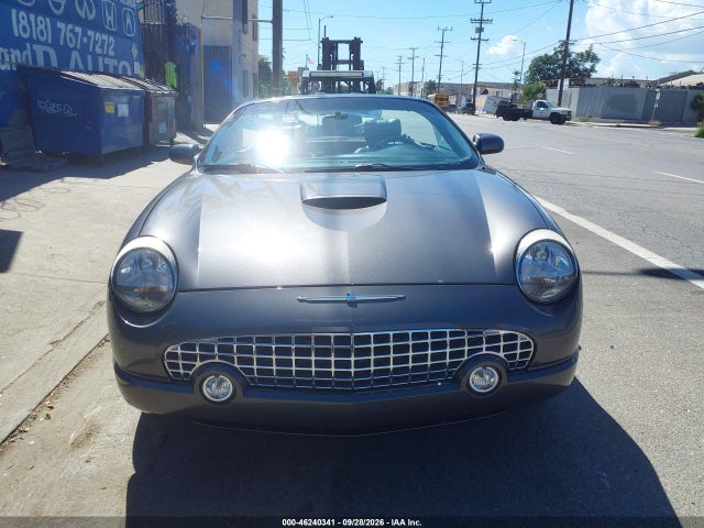 46240341 :رقم المزاد ، 1FAHP60AX3Y112858 vin ، 2003 Ford Thunderbird مزاد بيع