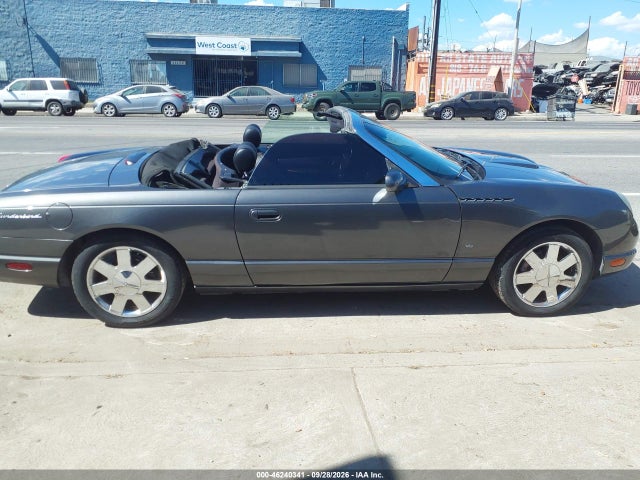 46240341 :رقم المزاد ، 1FAHP60AX3Y112858 vin ، 2003 Ford Thunderbird مزاد بيع
