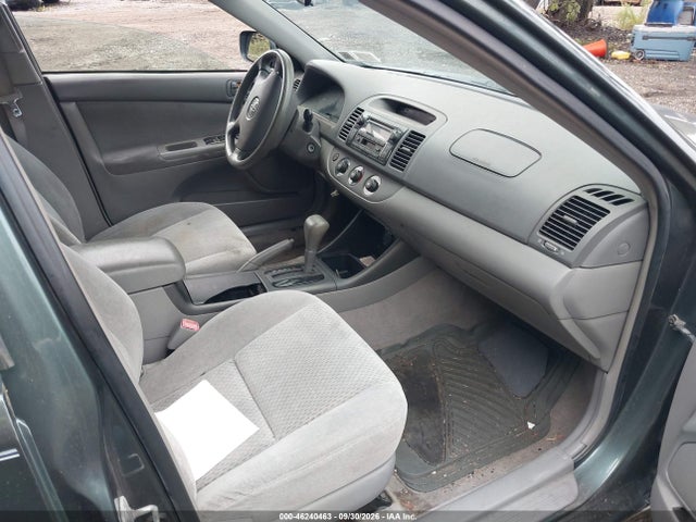 2004 Toyota Camry Le მანქანა იყიდება აუქციონზე, vin: 4T1BE30K04U311077, აუქციონის ნომერი: 46240463