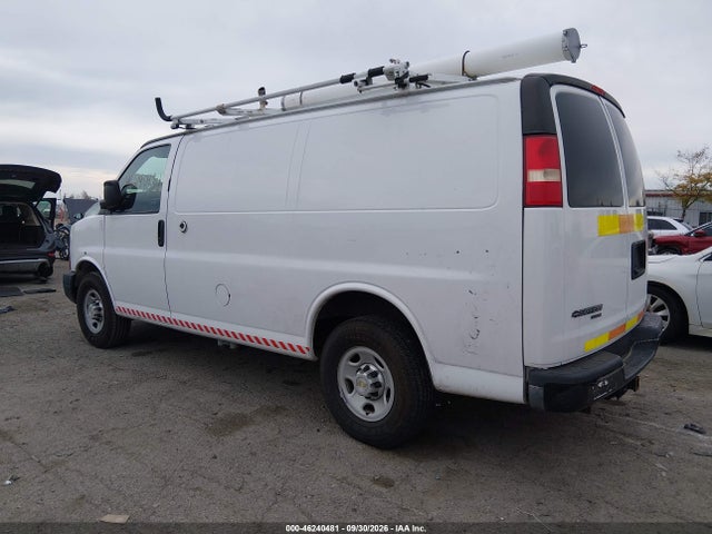 46240481 :رقم المزاد ، 1GCWGFCA2D1903831 vin ، 2013 Chevrolet Express 2500 Work Van مزاد بيع