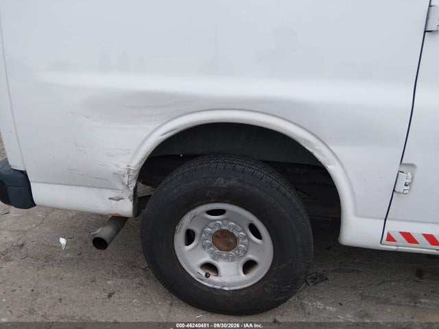 46240481 :رقم المزاد ، 1GCWGFCA2D1903831 vin ، 2013 Chevrolet Express 2500 Work Van مزاد بيع