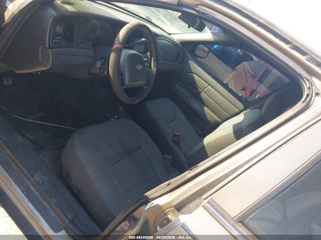 Продаж на аукціоні авто 2004 Ford Crown Victoria Police, vin: 2FAHP71W04X129377, номер лоту: 46240506