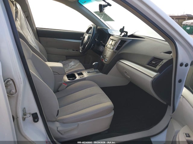 Продажа на аукционе авто 2013 Subaru Outback 2.5i Premium, vin: 4S4BRBCC4D3263995, номер лота: 46240593