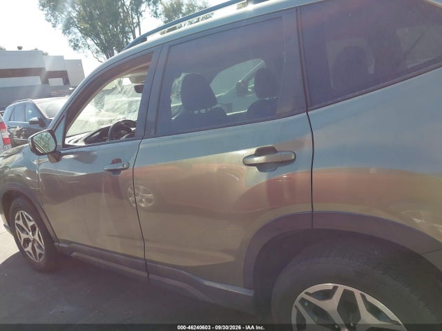 Subaru Forester Premium 2019 JF2SKAGC7KH579275 Image 14
