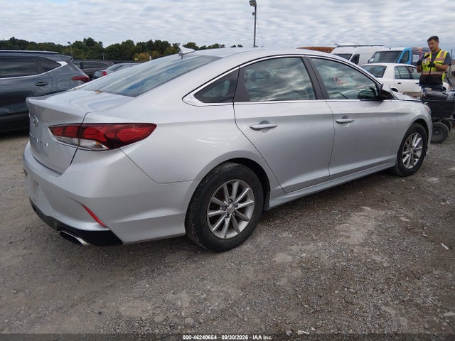 46240654 :رقم المزاد ، 5NPE24AF0JH656617 vin ، 2018 Hyundai Sonata Se مزاد بيع