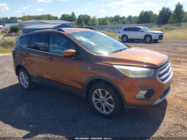 46240657 :رقم المزاد ، 1FMCU0GD7HUA19672 vin ، 2017 Ford Escape Se مزاد بيع