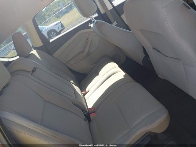 46240657 :رقم المزاد ، 1FMCU0GD7HUA19672 vin ، 2017 Ford Escape Se مزاد بيع