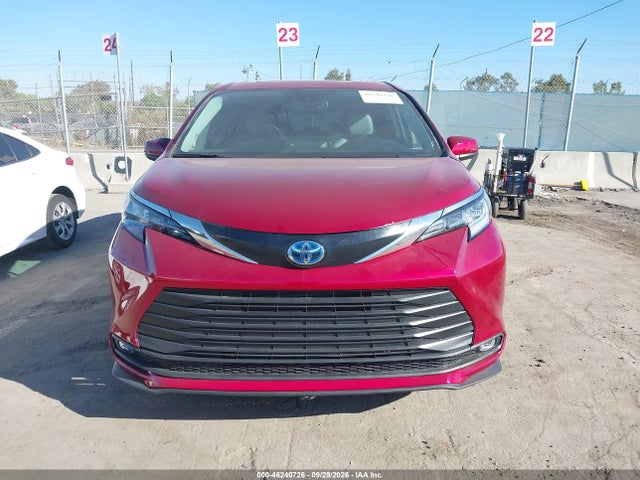 Toyota SIENNA XLE 2026 5TDYRKEC2TS308960 Image 12