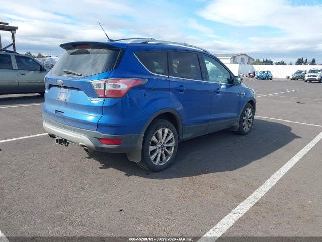 Ford Escape Titanium 2017 1FMCU9J98HUA62071 Image 4