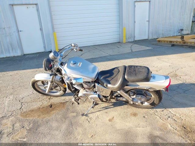 1997 Honda Vt1100 C1a მანქანა იყიდება აუქციონზე, vin: 1HFSC1808VA101255, აუქციონის ნომერი: 46240795