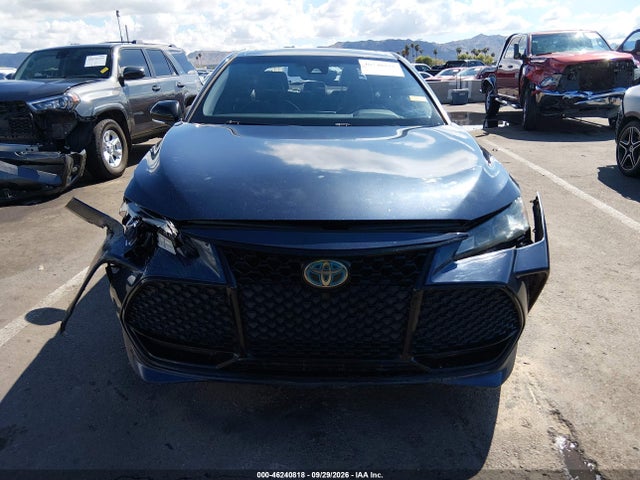 46240818 :رقم المزاد ، 4T1B21FB3KU002849 vin ، 2019 Toyota Avalon Hybrid Xse مزاد بيع