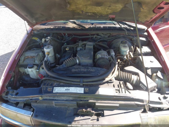 46241058 :رقم المزاد ، 1GCCS1955Y8284959 vin ، 2000 Chevrolet S-10 Ls مزاد بيع