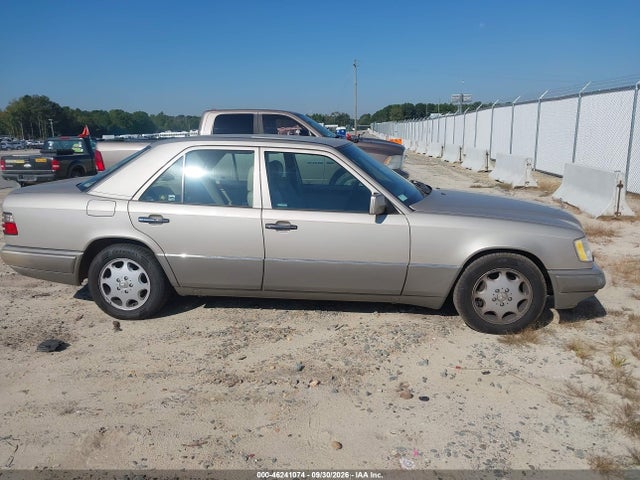 1994 Mercedes-benz E 320 მანქანა იყიდება აუქციონზე, vin: WDBEA32E2RC117599, აუქციონის ნომერი: 46241074