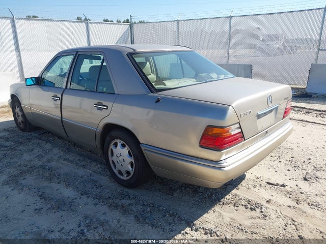 1994 Mercedes-benz E 320 მანქანა იყიდება აუქციონზე, vin: WDBEA32E2RC117599, აუქციონის ნომერი: 46241074