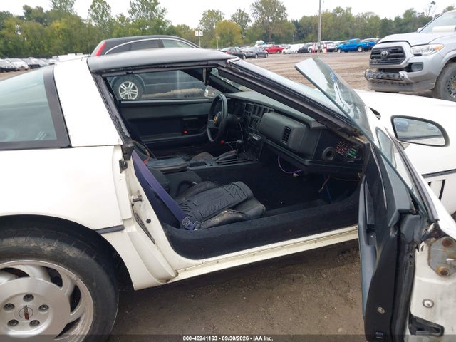 46241163 :رقم المزاد ، 1G1YY218XJ5121501 vin ، 1988 Chevrolet Corvette مزاد بيع