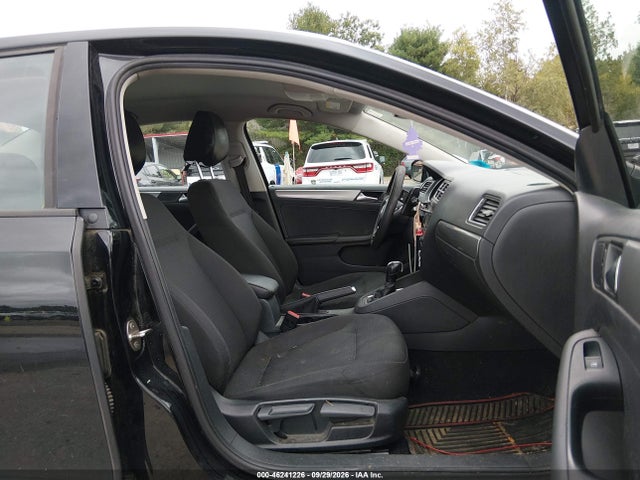 Продажа на аукционе авто 2015 Volkswagen Jetta 1.8t Se, vin: 3VWD17AJ1FM300034, номер лота: 46241226