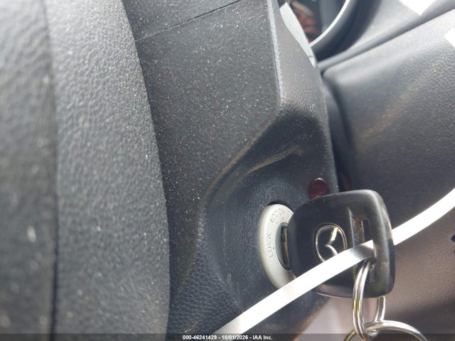 2004 Mazda Mazda3 I მანქანა იყიდება აუქციონზე, vin: JM1BK12F241165882, აუქციონის ნომერი: 46241429