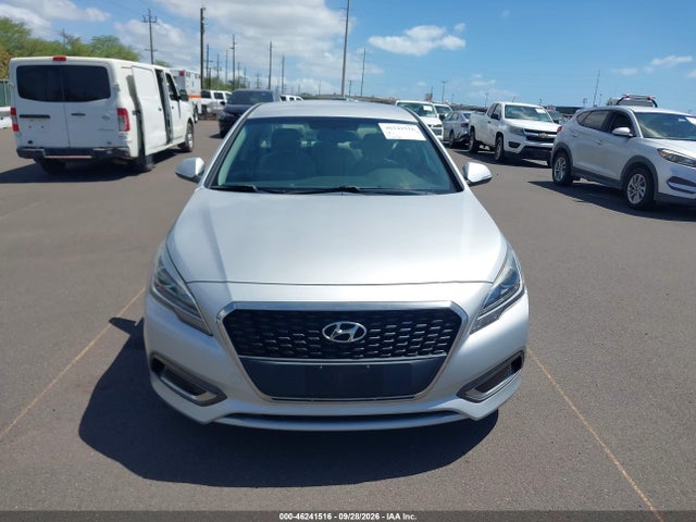 Продажа на аукционе авто 2017 Hyundai Sonata Hybrid Se, vin: KMHE24L38HA066746, номер лота: 46241516
